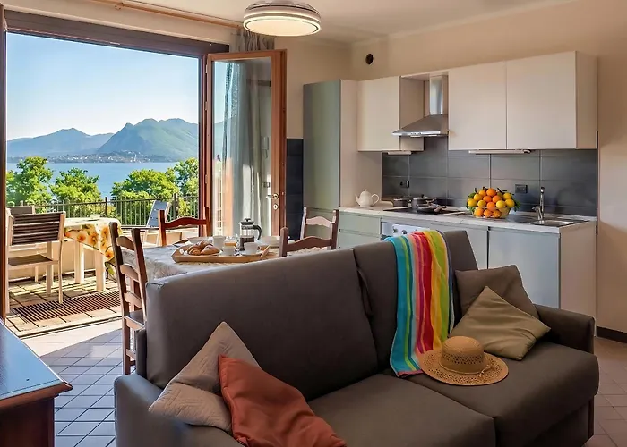 Grazia Essenza * Baveno